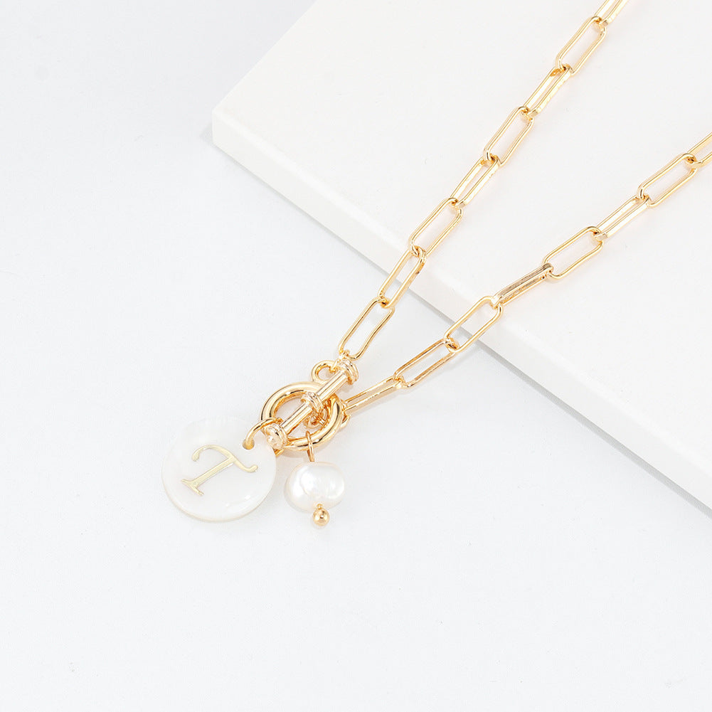 Toggle Clasp Capital Letter Initial Necklaces A-Z Alphabet Sea Shell Round Pendants Necklace Gold Thick Chain OT Buckle Collar