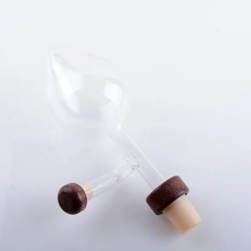 Round/Peach Shaped Red Wine Aerator Transparent Red Wine Bottle Portable Pourer and Quick Decanter Spout Glass Sobering Device